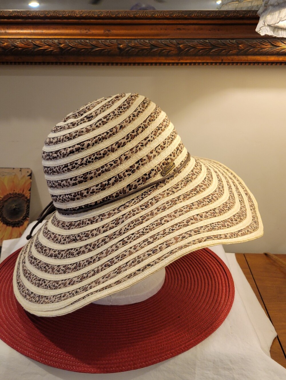 👒EUC~ SUN N' SAND Cheetah Print Wide-Brim Sun Hat